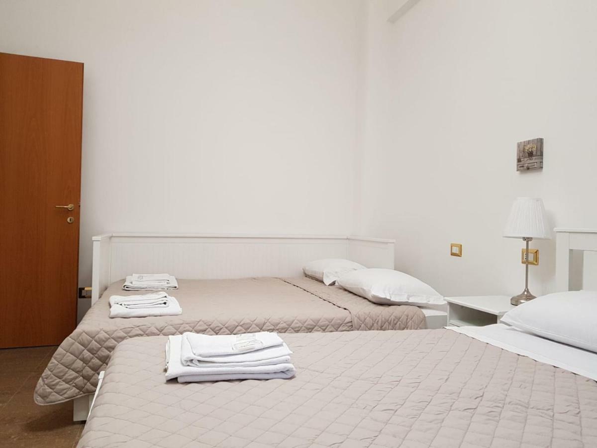Interno Dieci Рим Экстерьер фото
