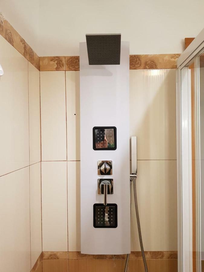 Interno Dieci Рим Экстерьер фото