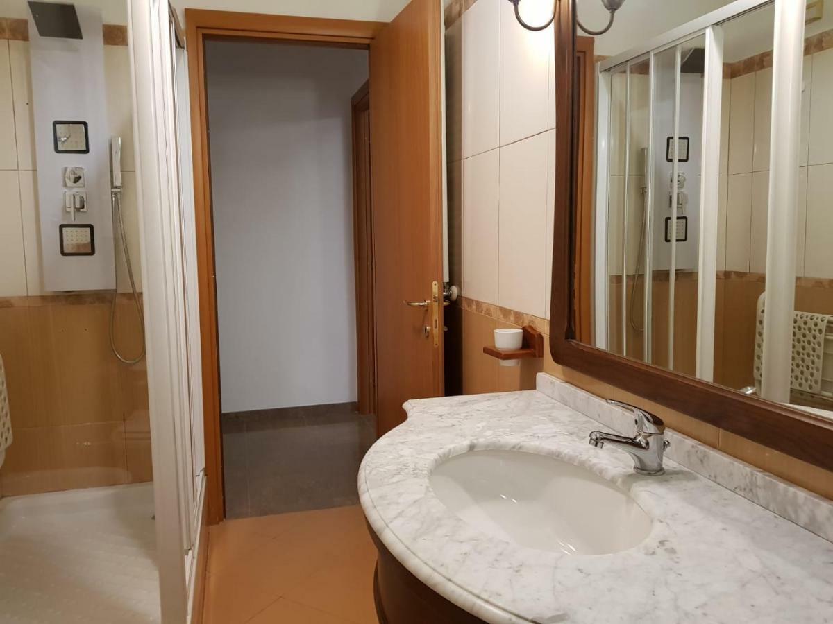 Interno Dieci Рим Экстерьер фото